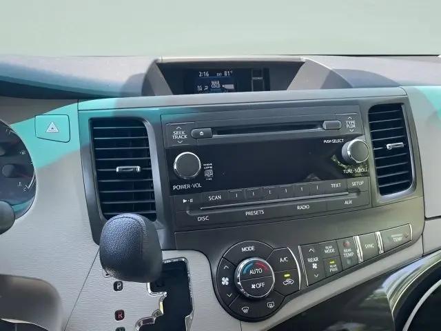 2014 Toyota Sienna LE V6 7 Passenger Mobility