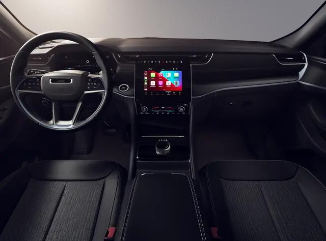 2026 Jeep Grand Cherokee Laredo 4x2