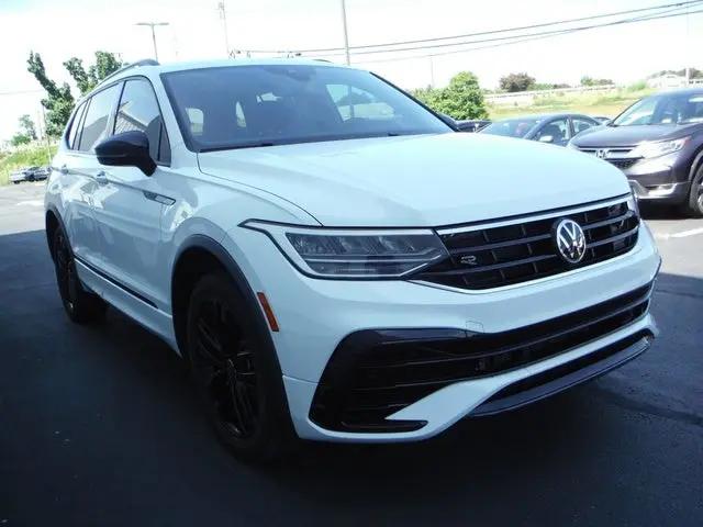 2022 Volkswagen Tiguan 2.0T SE R-Line Black