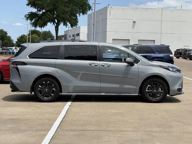2024 Toyota Sienna Woodland Edition
