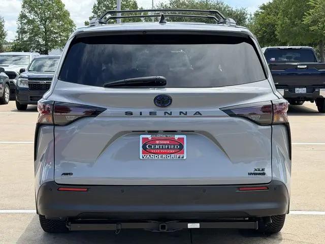 2024 Toyota Sienna Woodland Edition
