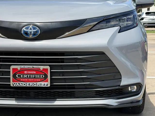 2024 Toyota Sienna Woodland Edition