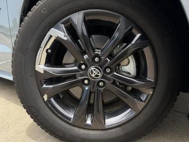 2024 Toyota Sienna Woodland Edition