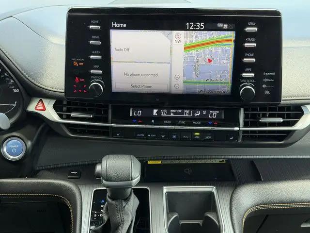 2024 Toyota Sienna Woodland Edition
