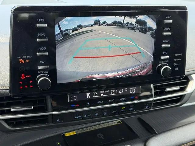 2024 Toyota Sienna Woodland Edition