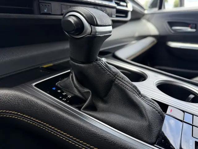 2024 Toyota Sienna Woodland Edition