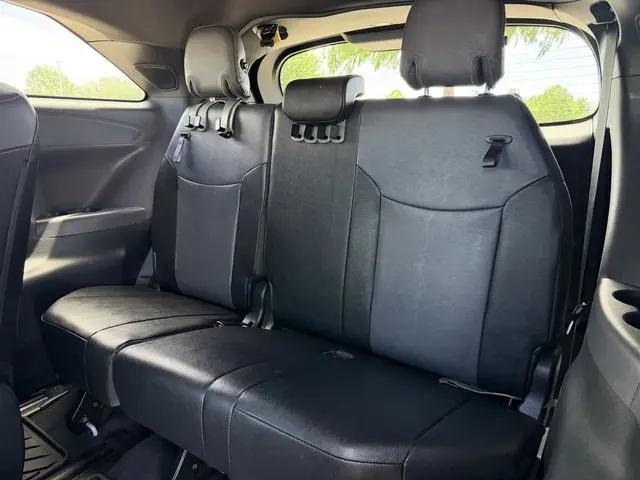 2024 Toyota Sienna Woodland Edition