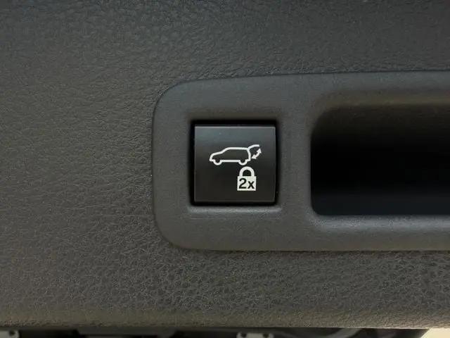 2024 Toyota Sienna Woodland Edition