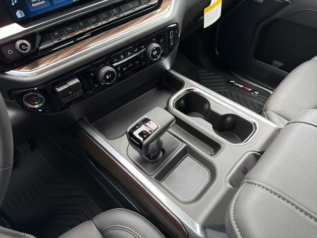 2026 Chevrolet Silverado 1500 4WD Crew Cab Short Bed LT Trail Boss