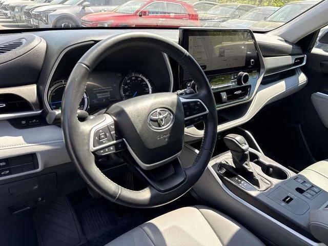 2024 Toyota Highlander Hybrid XLE 2024 Toyota Highlander Hybrid XLE