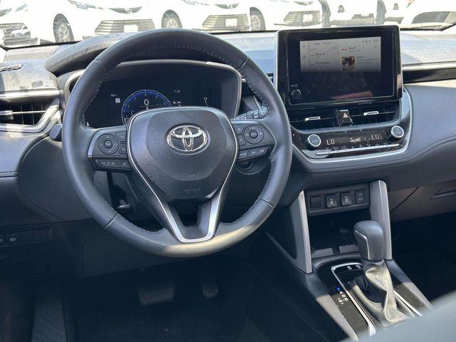 2025 Toyota Corolla Cross XLE