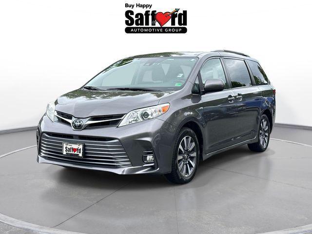 2020 Toyota Sienna XLE