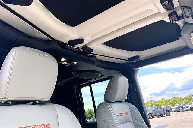2022 Jeep Gladiator Sport