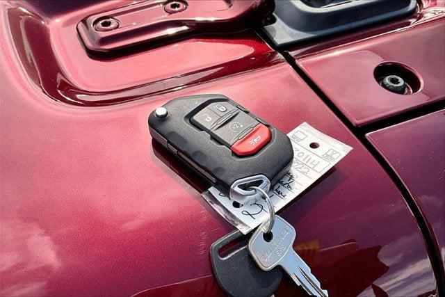 2022 Jeep Gladiator Sport