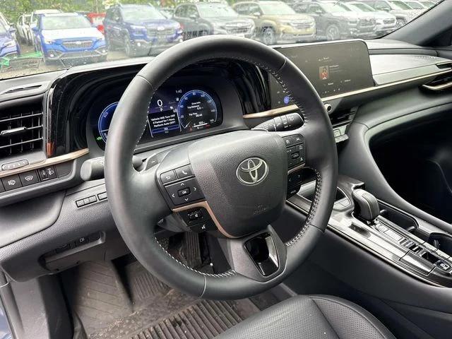 2025 Toyota Crown Signia XLE