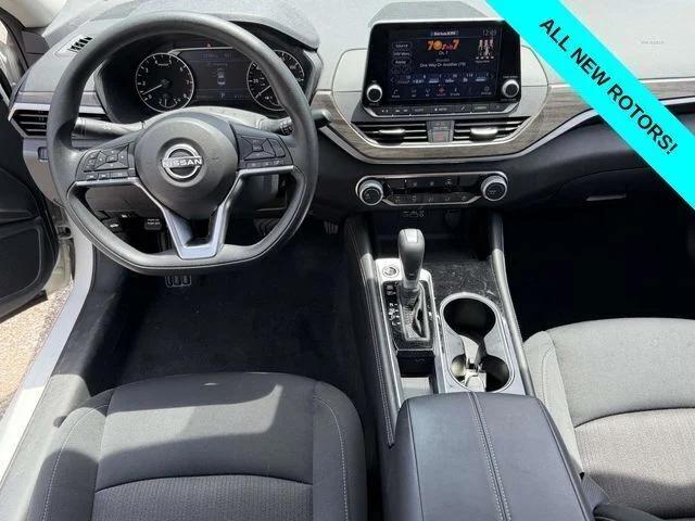 2023 Nissan Altima SV FWD