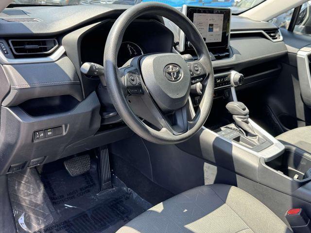 2024 Toyota RAV4 XLE 2024 Toyota RAV4 XLE