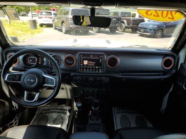 2023 Jeep Gladiator Sport
