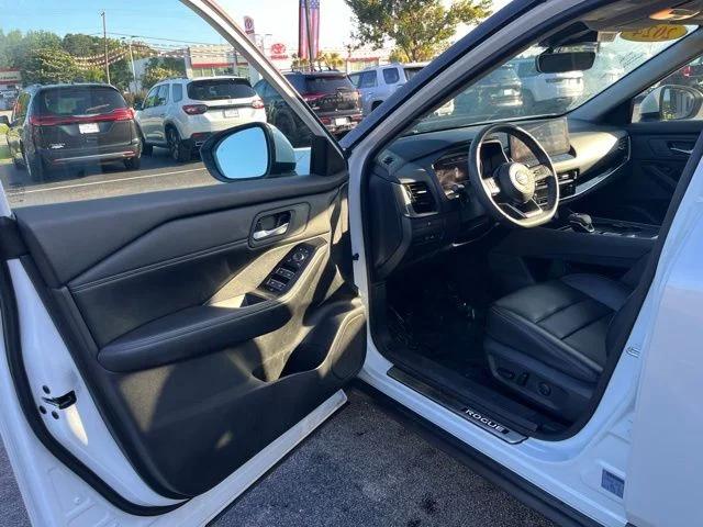 2024 Nissan Rogue SL FWD
