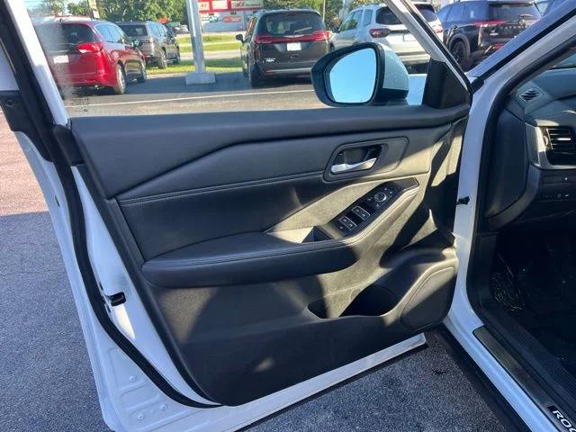 2024 Nissan Rogue SL FWD