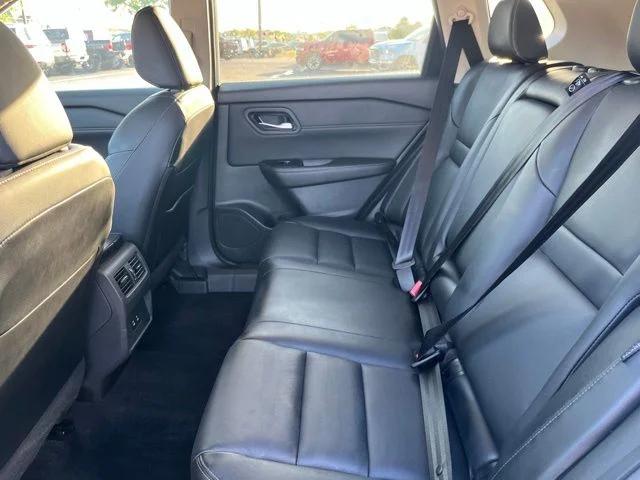 2024 Nissan Rogue SL FWD