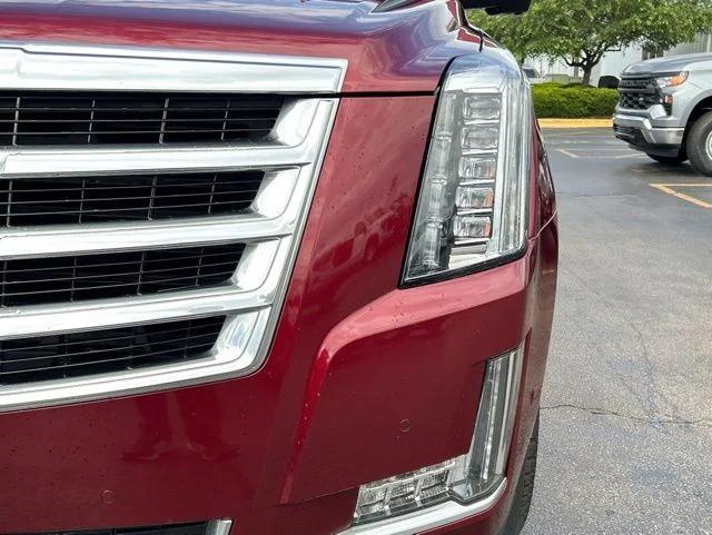 2017 Cadillac Escalade ESV Luxury