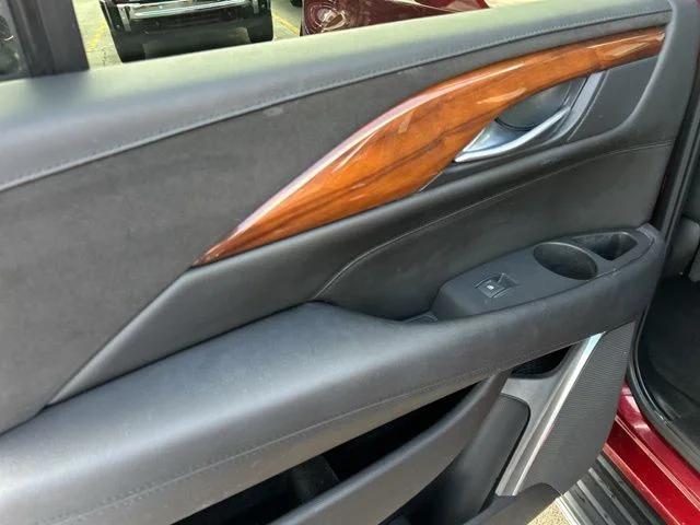 2017 Cadillac Escalade ESV Luxury
