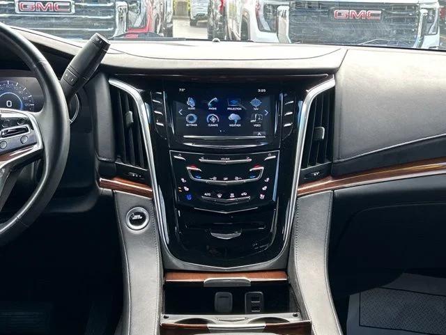 2017 Cadillac Escalade ESV Luxury