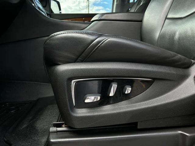 2017 Cadillac Escalade ESV Luxury