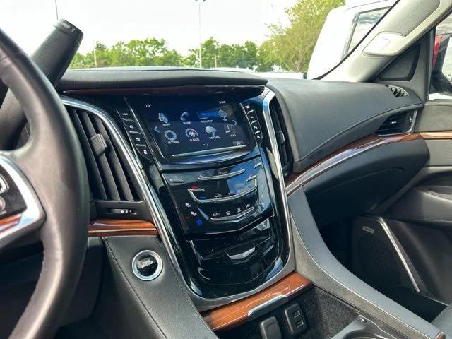 2017 Cadillac Escalade ESV Luxury