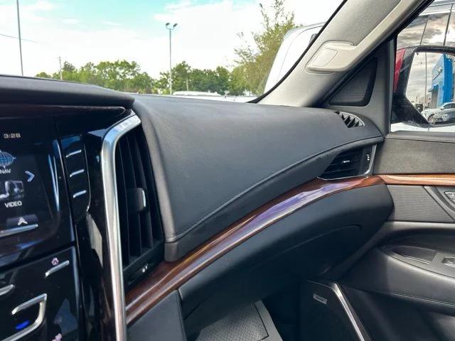 2017 Cadillac Escalade ESV Luxury