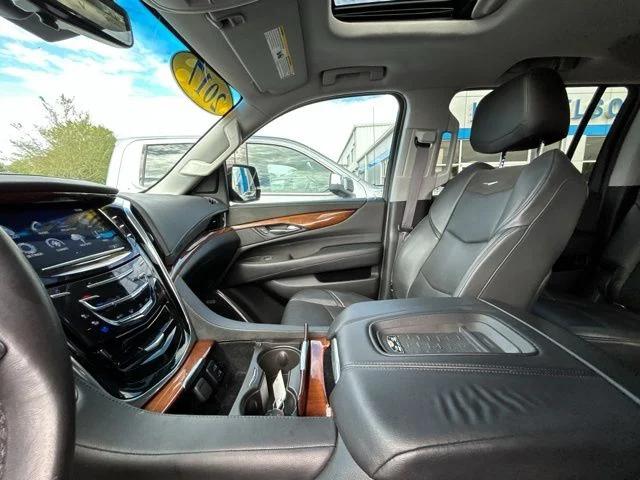 2017 Cadillac Escalade ESV Luxury