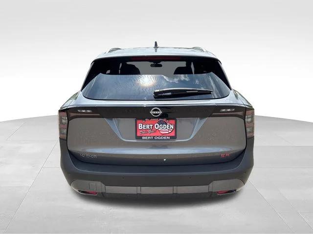 2025 Nissan Kicks SR FWD