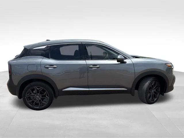 2025 Nissan Kicks SR FWD