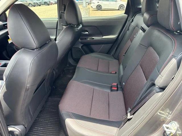 2025 Nissan Kicks SR FWD