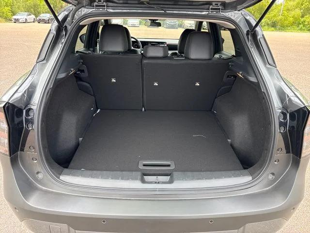 2025 Nissan Kicks SR FWD