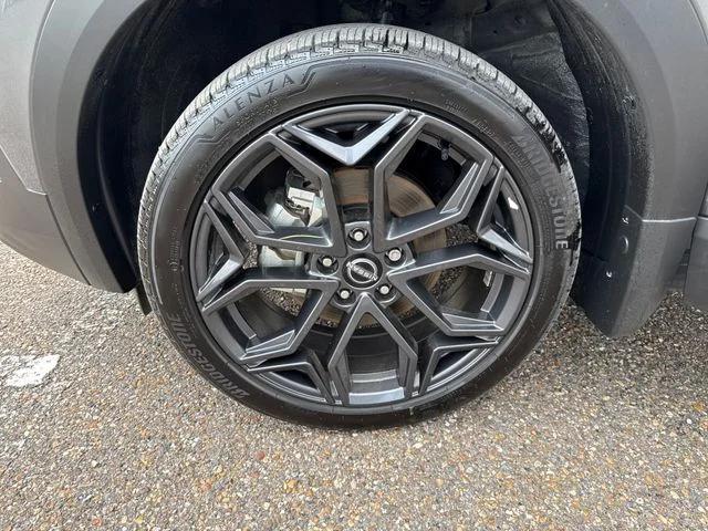 2025 Nissan Kicks SR FWD