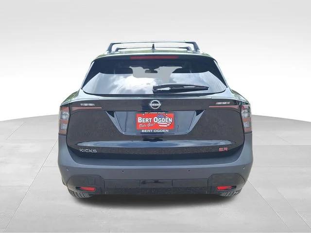 2025 Nissan Kicks SR FWD