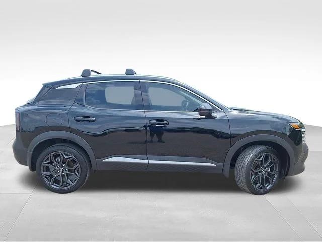2025 Nissan Kicks SR FWD