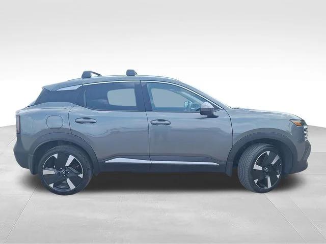 2025 Nissan Kicks SR FWD