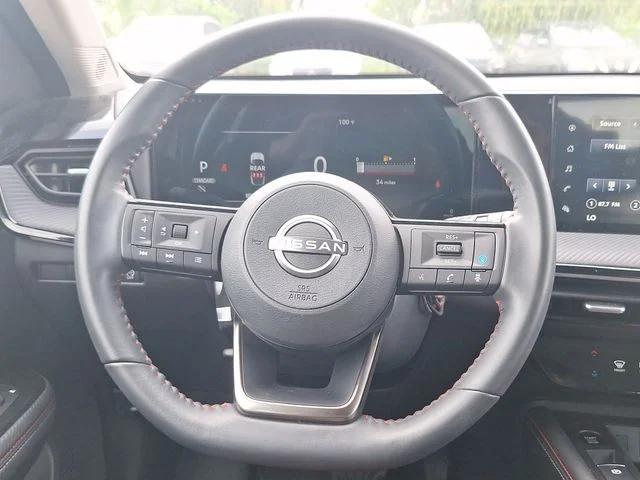 2025 Nissan Kicks SR FWD