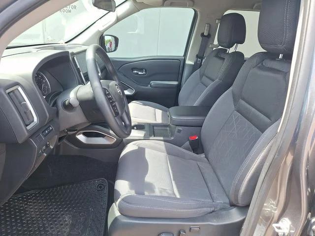 2025 Nissan Frontier Crew Cab SV 4x2