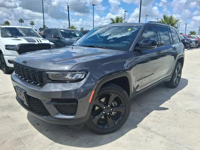 2025 Jeep Grand Cherokee Altitude X 4x2