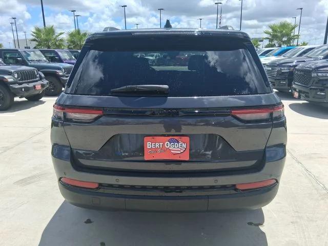 2025 Jeep Grand Cherokee Altitude X 4x2