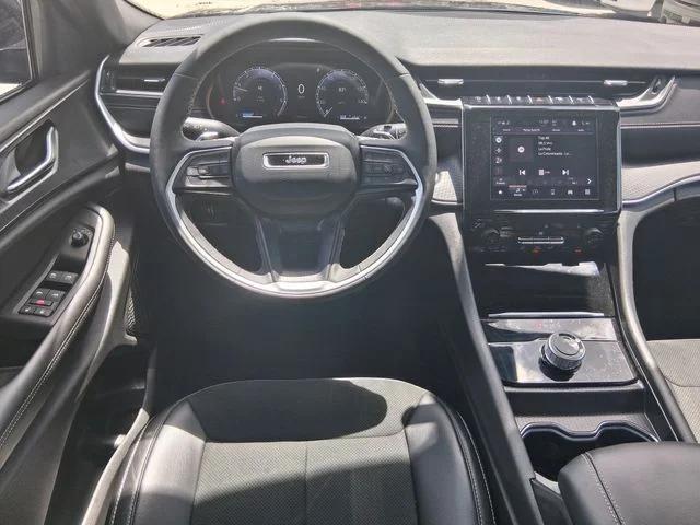 2025 Jeep Grand Cherokee Altitude X 4x2