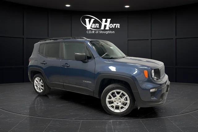 2022 Jeep Renegade Latitude 4x4 for sale in Stoughton, WI