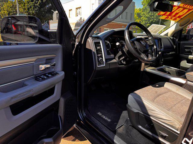 2016 Ram 1500 SLT