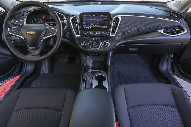 2025 Chevrolet Malibu FWD RS
