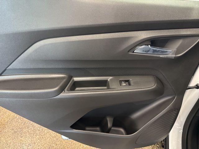 2027 Chevrolet Bolt LT FWD