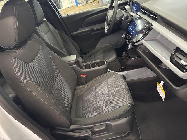 2027 Chevrolet Bolt LT FWD